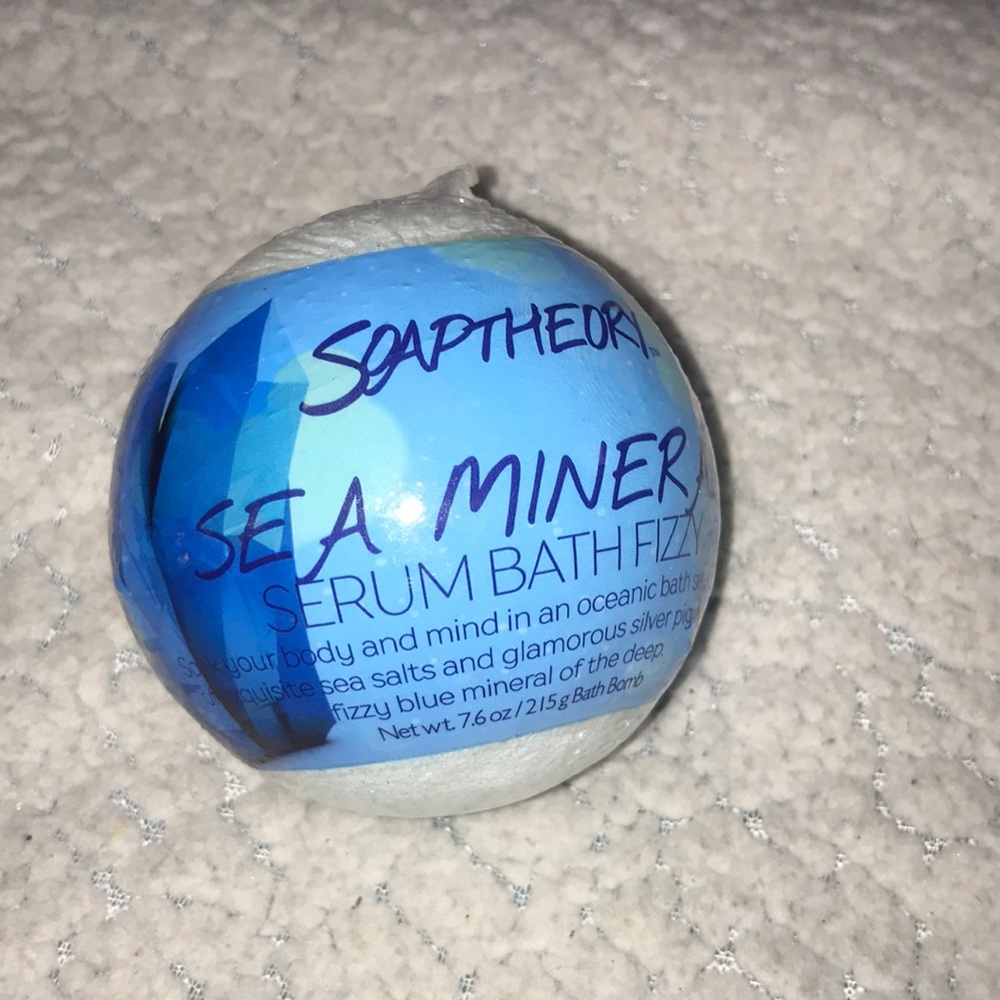 Bath bomb